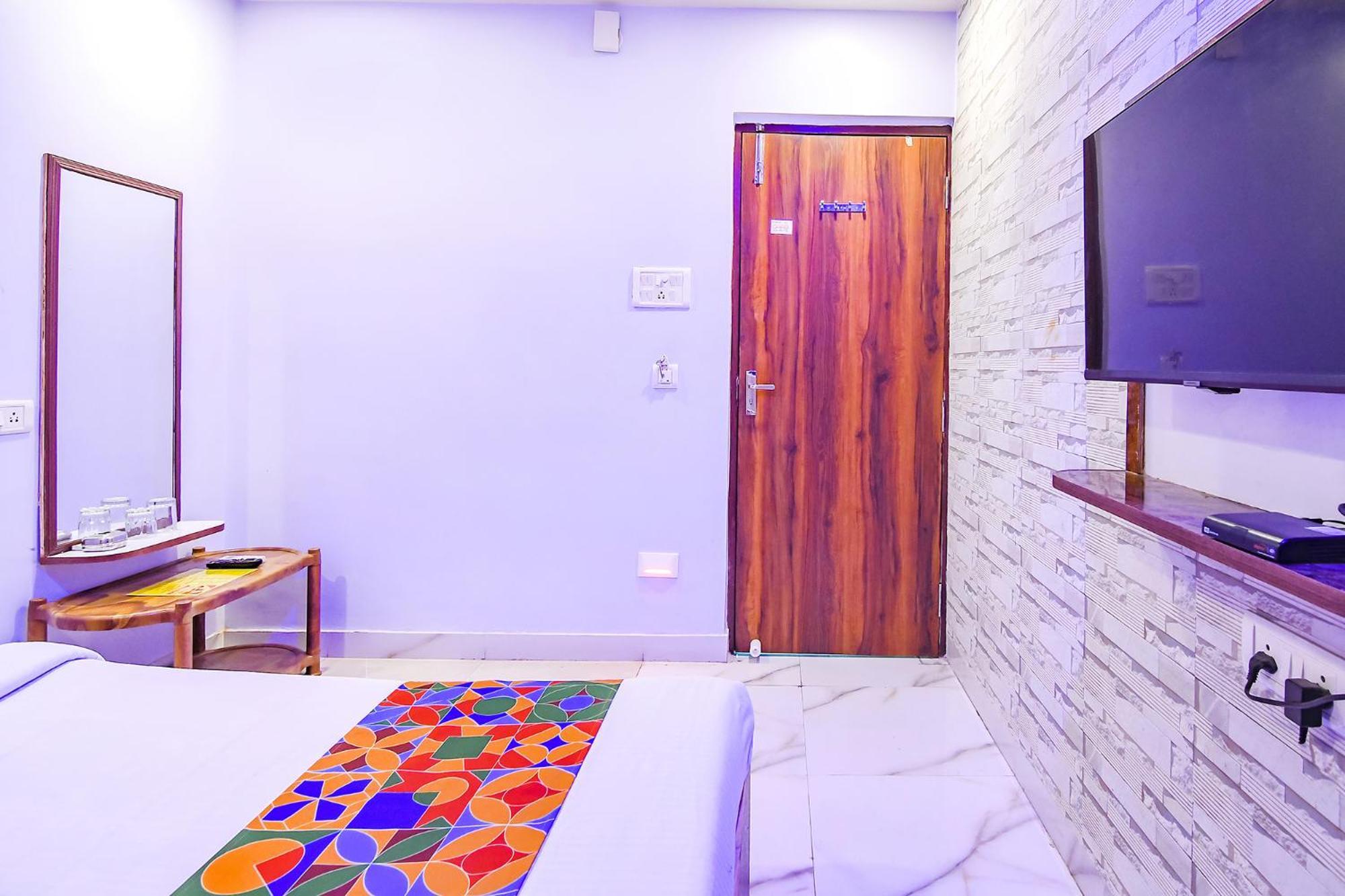 Hotel O Srideep 2 3*